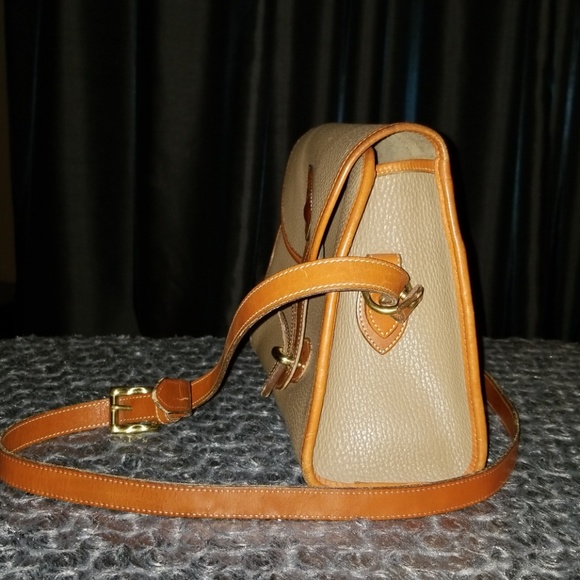 Vintage Dooney and Bourke Med.Essex bag - Picture 4 of 8